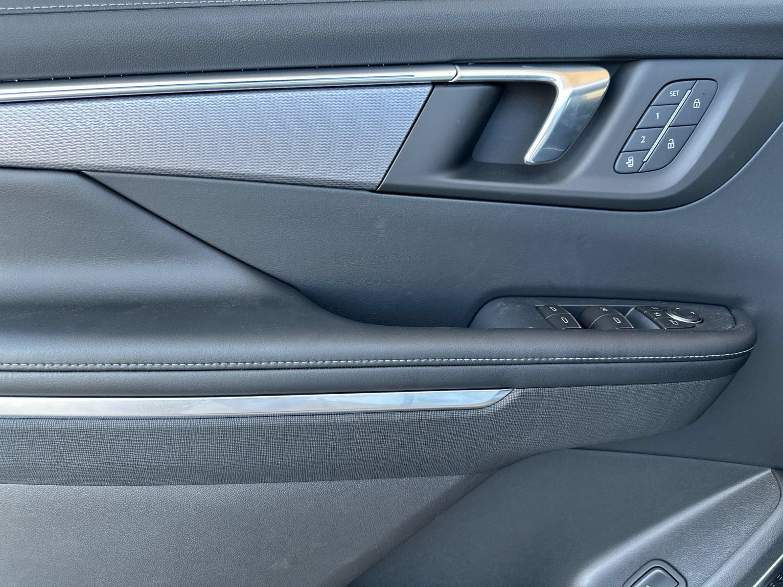 New 2026 Buick Enclave Sport Touring w/ Power Package FWD image 11