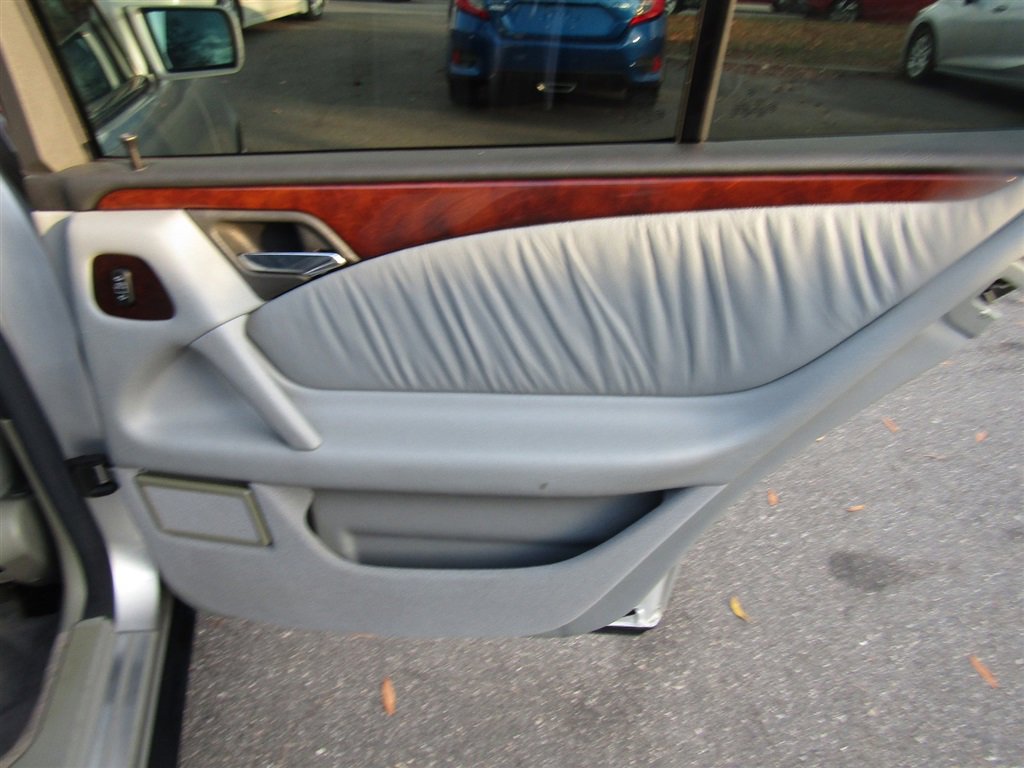 Used 1997 Mercedes-Benz E 320 Sedan image 24