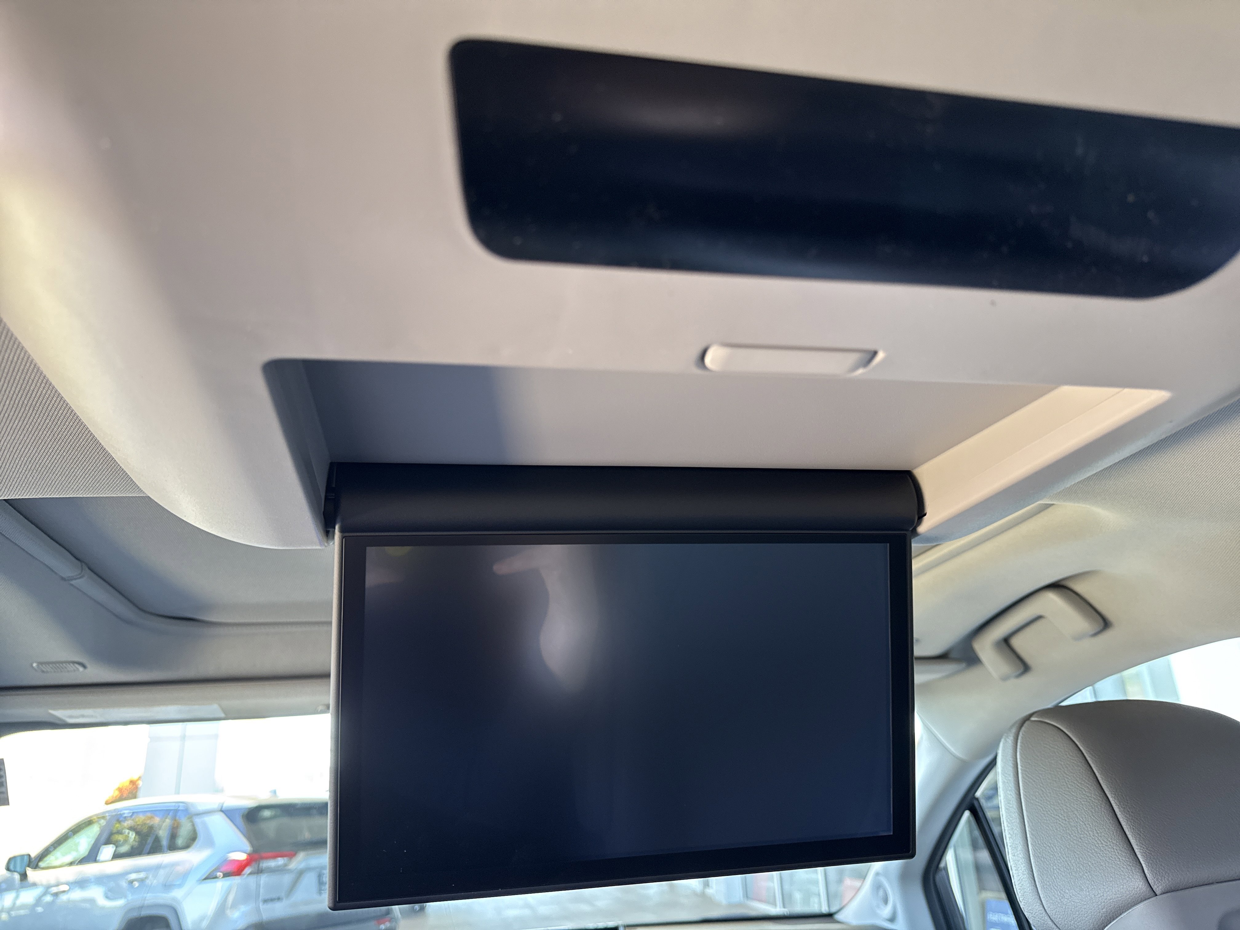 New 2025 Toyota Sienna XLE image 16