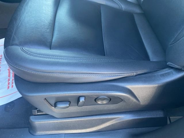 Used 2023 Chevrolet Suburban LT AWD/4WD image 18