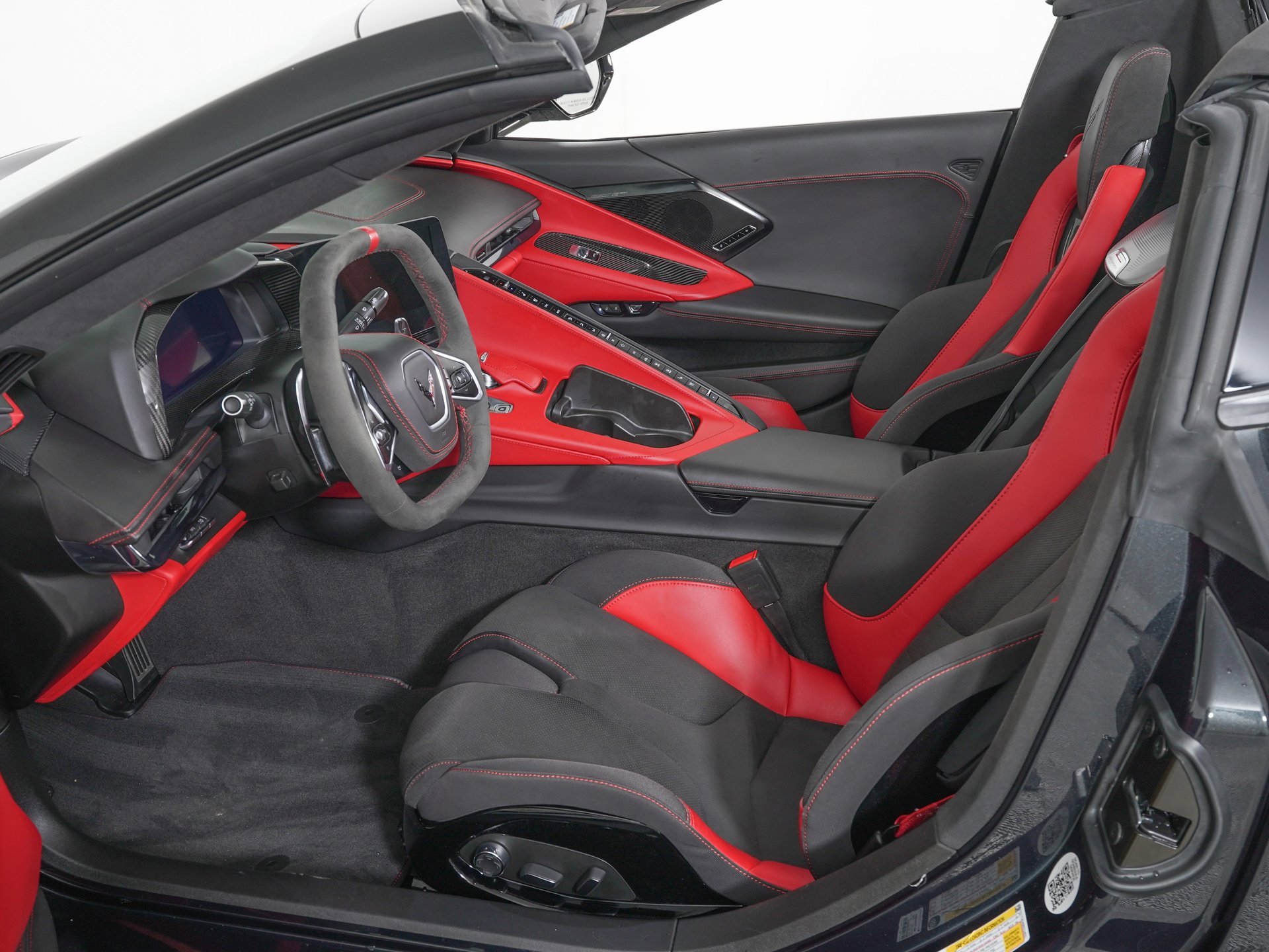 Used 2024 Chevrolet Corvette Stingray Premium Conv w/ Z51 Performance Package image 15