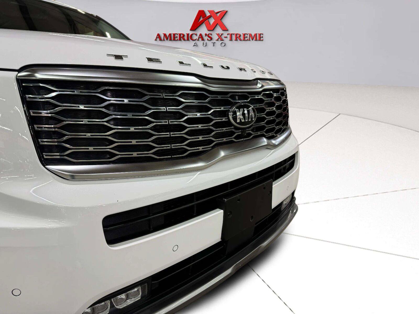 Used 2021 Kia Telluride SX w/ Towing Package FWD image 11
