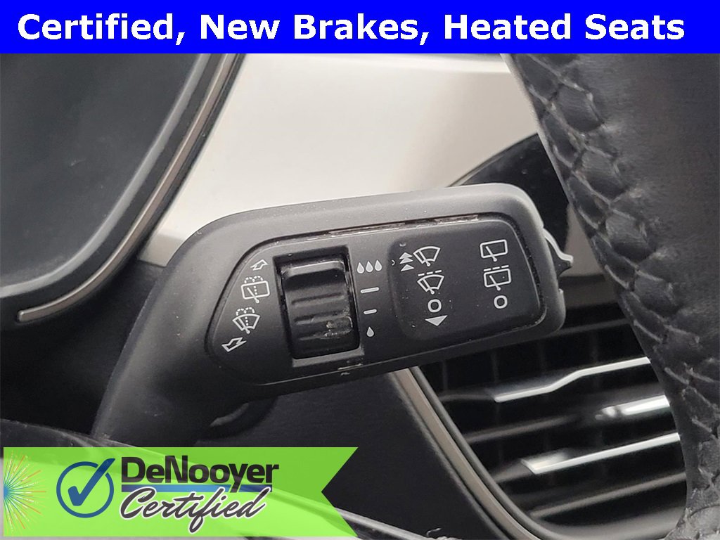 Used 2022 Ford Escape SE w/ Cold Weather Package image 16