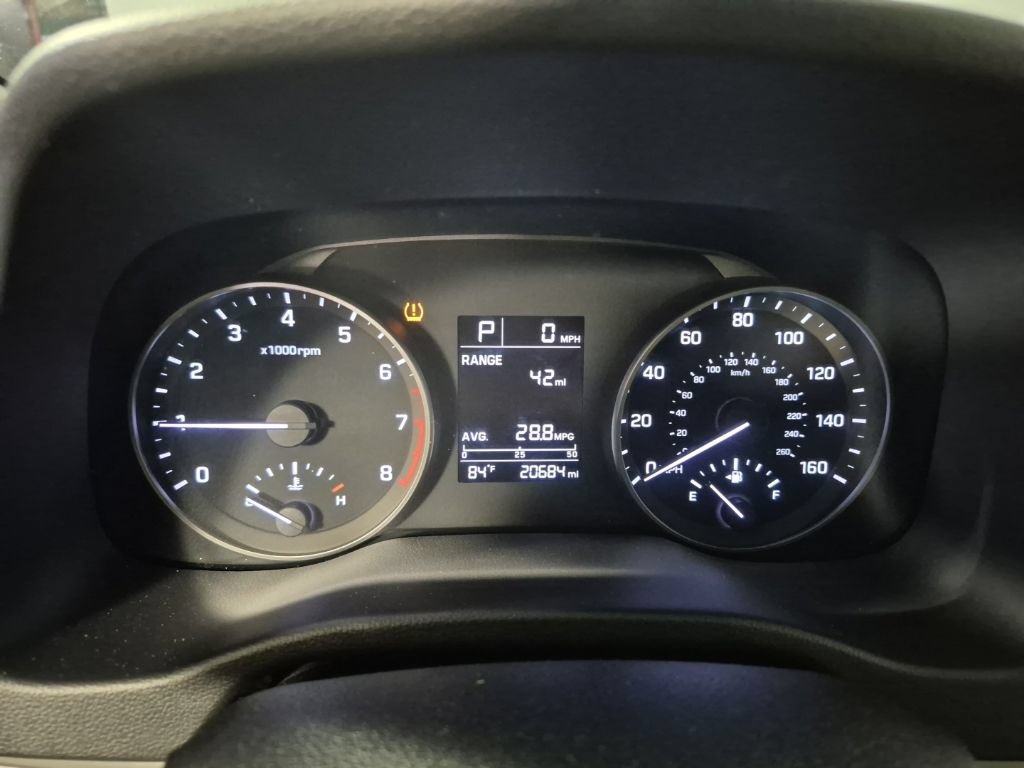 Used 2018 Hyundai Elantra SE w/ Winter Weather Package FWD image 12