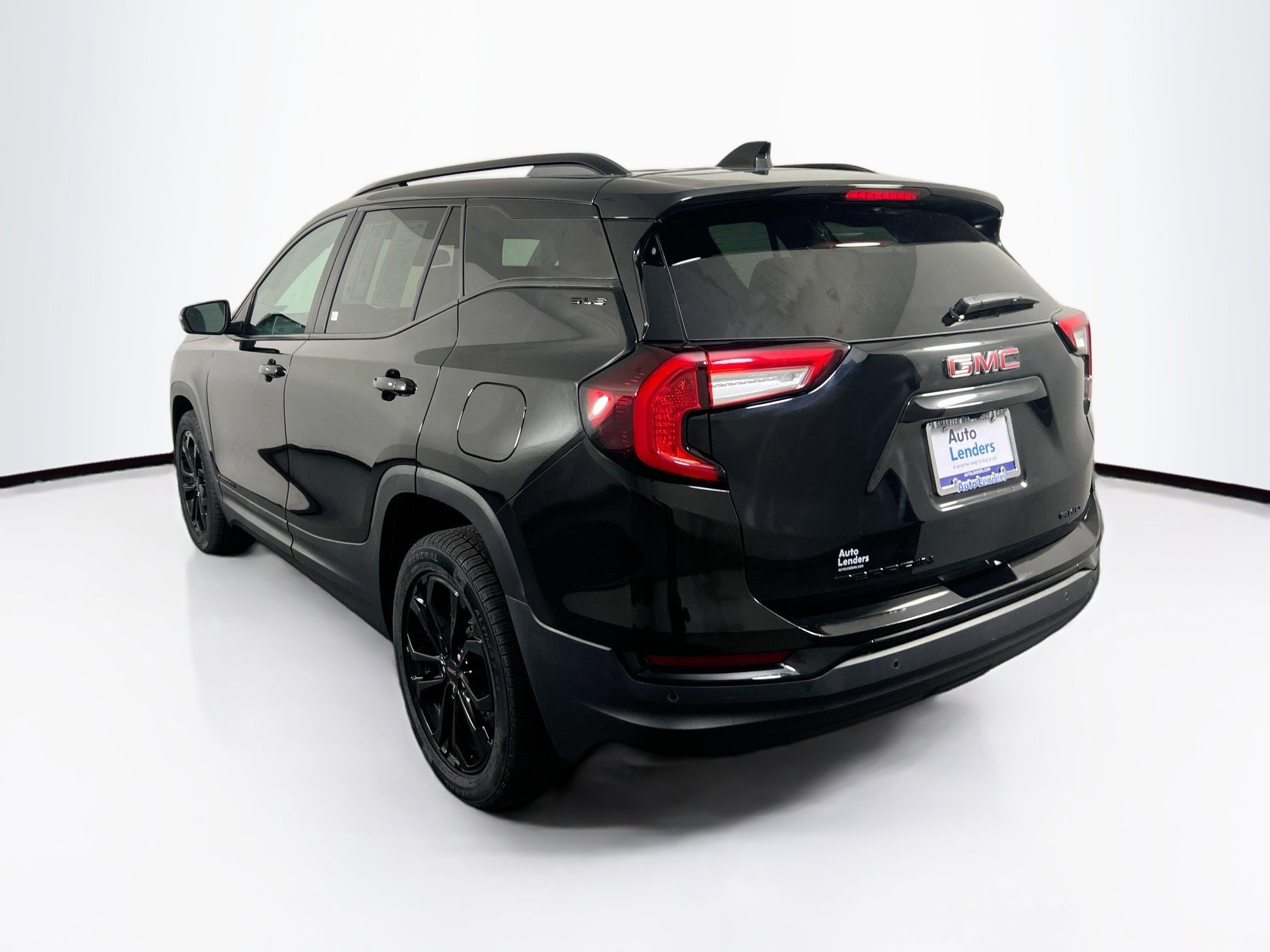 Used 2022 GMC Terrain SLE w/ Driver Convenience Package image 7