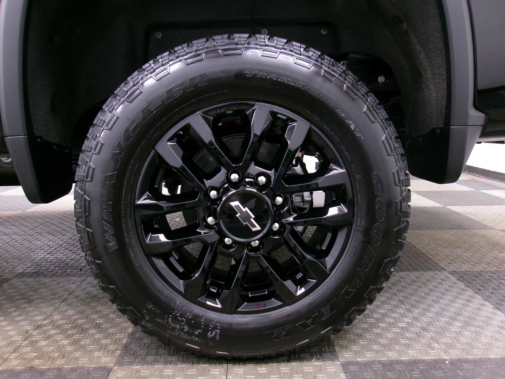 New 2026 Chevrolet Silverado 3500 High Country w/ Midnight Edition AWD/4WD image 16