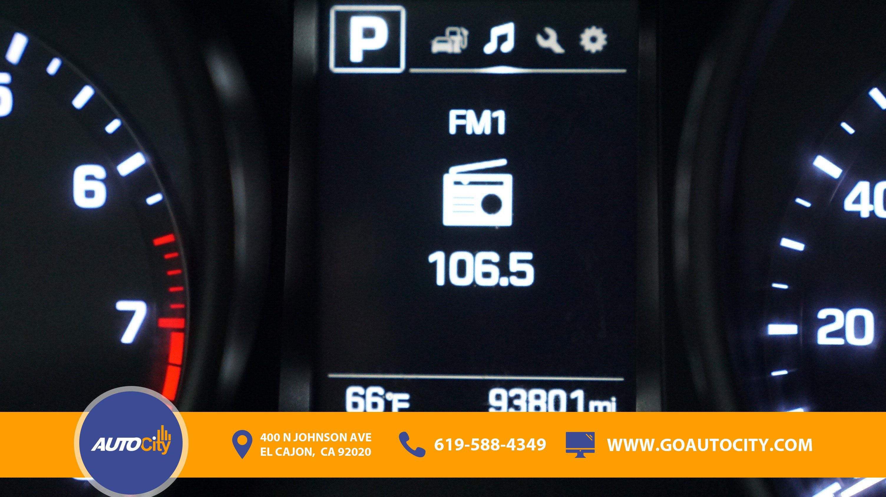 Used 2018 Hyundai Santa Fe Sport AWD/4WD image 3