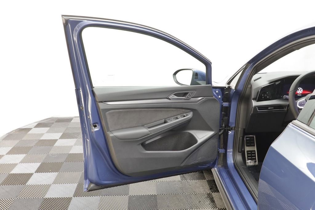 New 2026 Volkswagen GTI SE FWD image 6