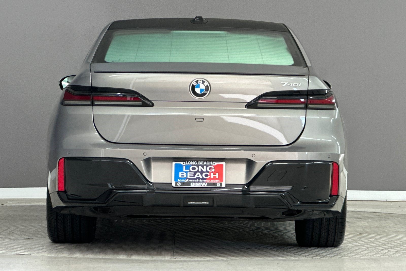 Certified 2023 BMW 740i RWD image 9