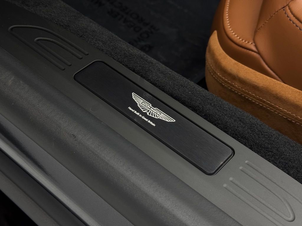 New 2026 Aston Martin V8 Vantage Roadster image 9
