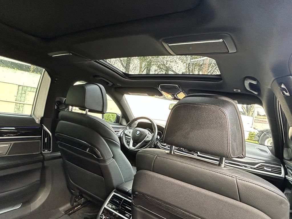 Used 2019 BMW 740i w/ Executive Package RWD image 36