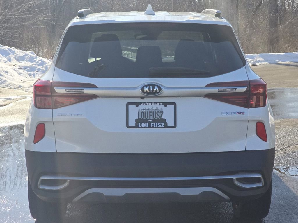 Used 2021 Kia Seltos SX w/ SX Sunroof Package image 17