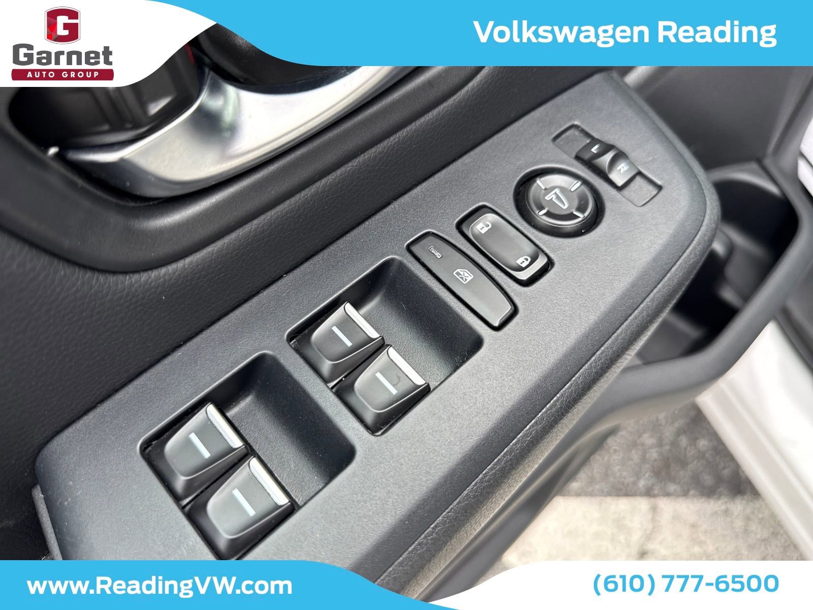 Used 2023 Honda Pilot Sport image 11