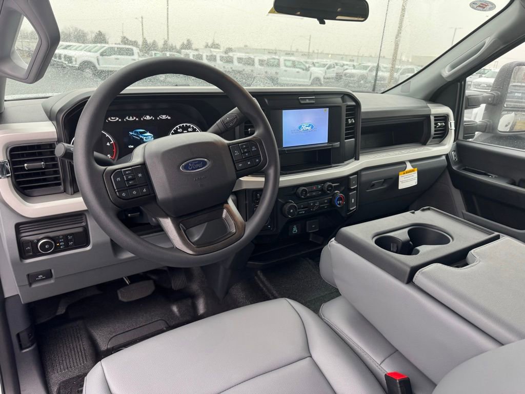 New 2026 Ford F550 4x4 SuperCab Super Duty image 17