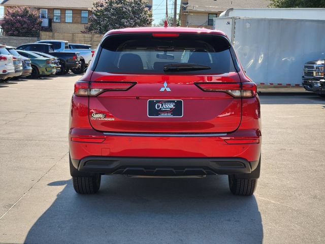 Used 2023 Mitsubishi Outlander ES FWD image 13