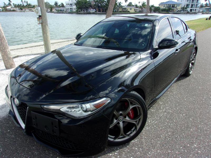 Used 2017 Alfa Romeo Giulia Ti w/ TI 19" Sport Package image 11