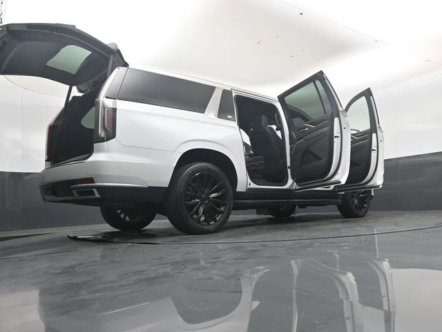 Used 2021 Cadillac Escalade ESV Luxury image 54