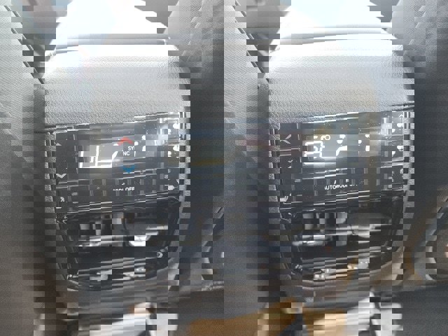 New 2025 Jeep Grand Cherokee L Limited w/ Trailer Tow Package image 25