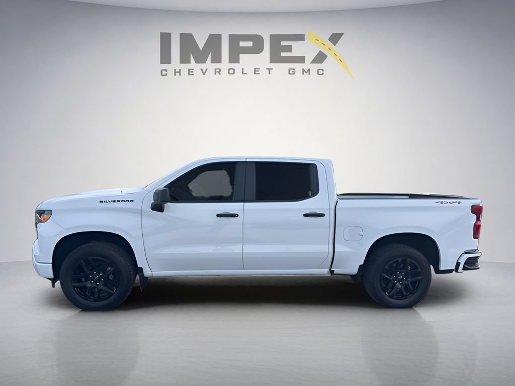 Used 2025 Chevrolet Silverado 1500 Custom w/ Turbomax Blackout Package AWD/4WD image 2