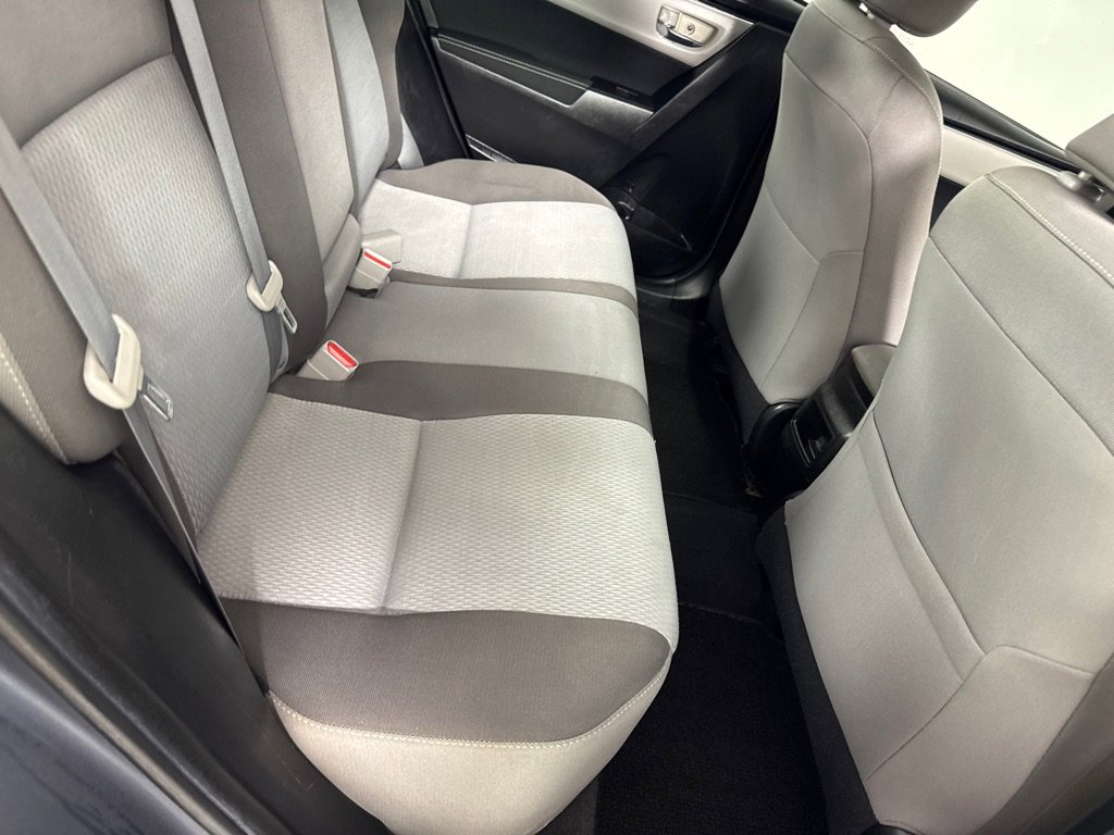 Used 2018 Toyota Corolla LE image 21