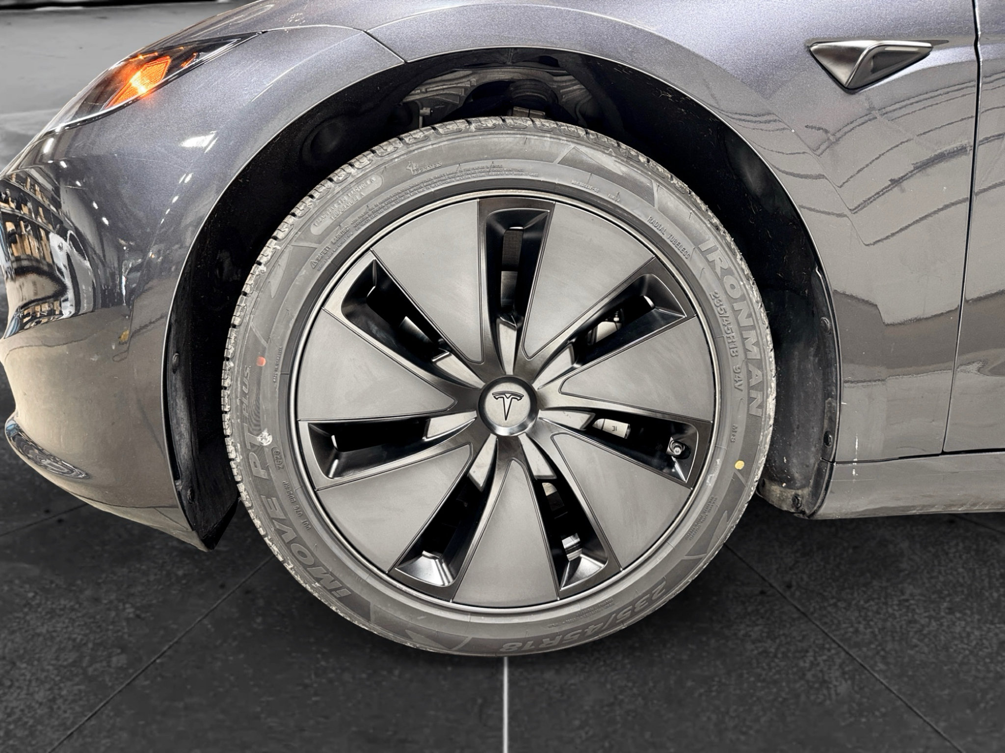 Used 2024 Tesla Model 3 Long Range AWD/4WD image 29