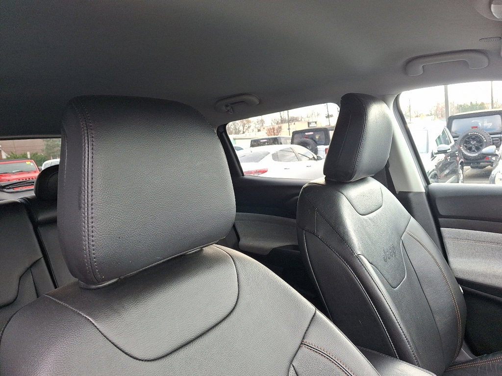 Certified 2022 Jeep Compass Latitude image 12