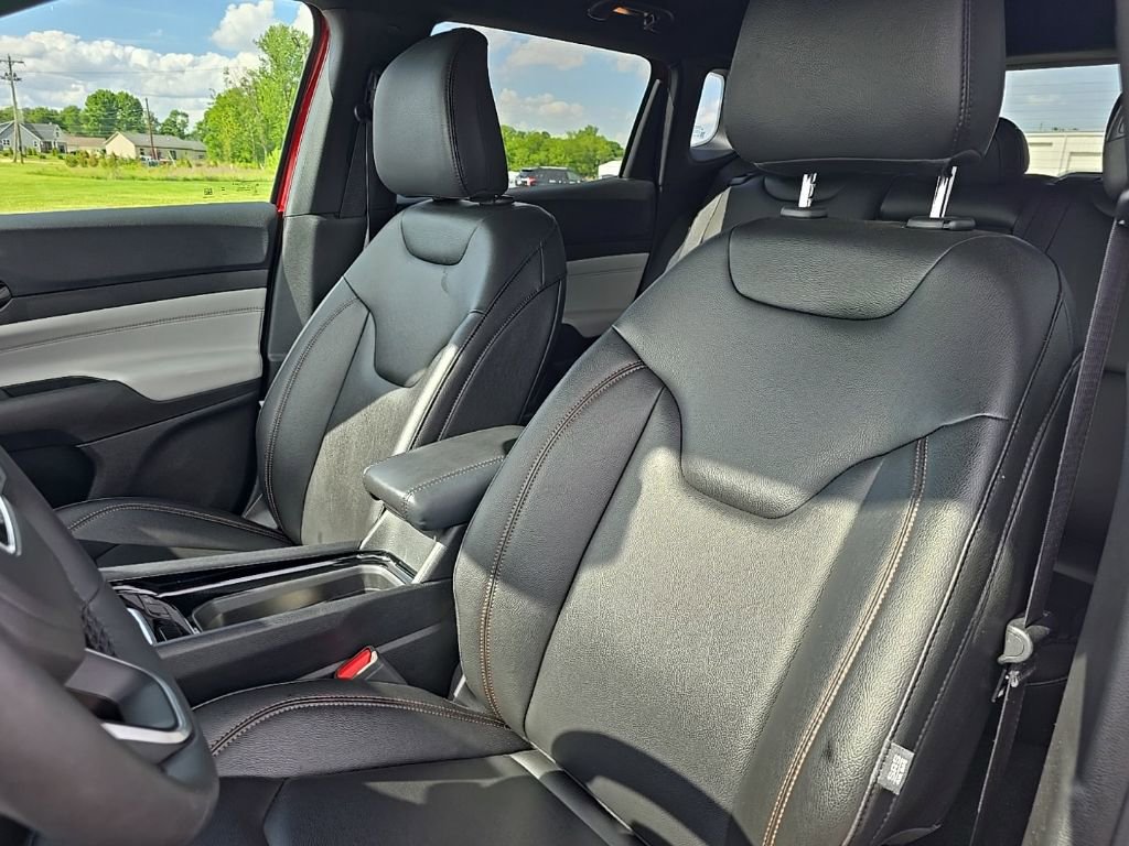 Certified 2024 Jeep Compass Limited AWD/4WD image 17