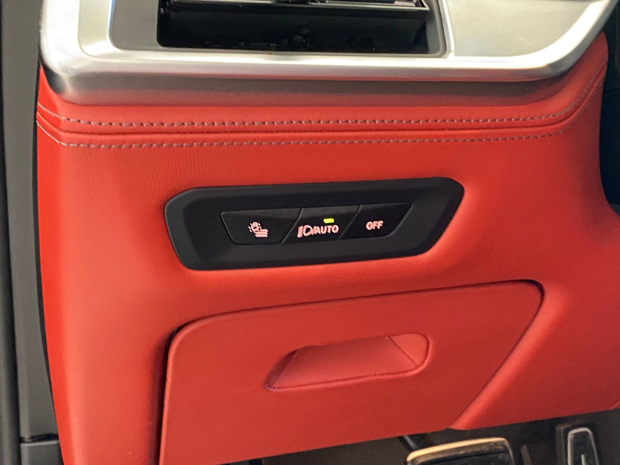 Used 2026 BMW X6 M Competition w/ Executive Package image 20