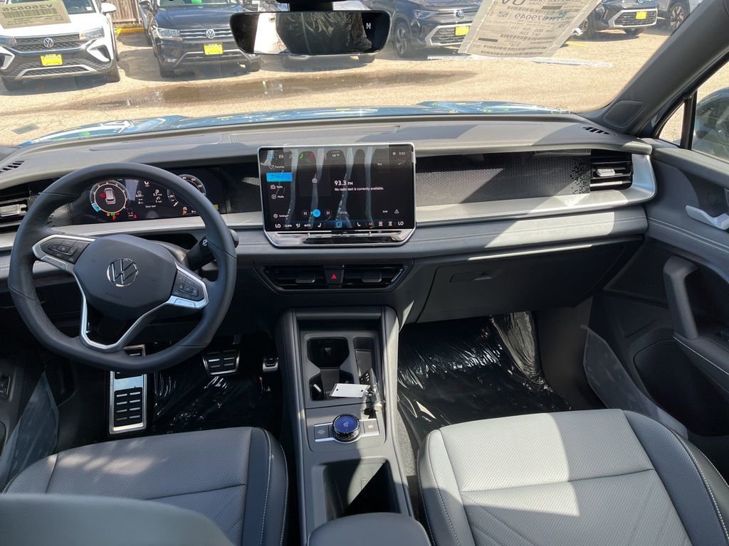 New 2026 Volkswagen Tiguan SE R-Line image 20