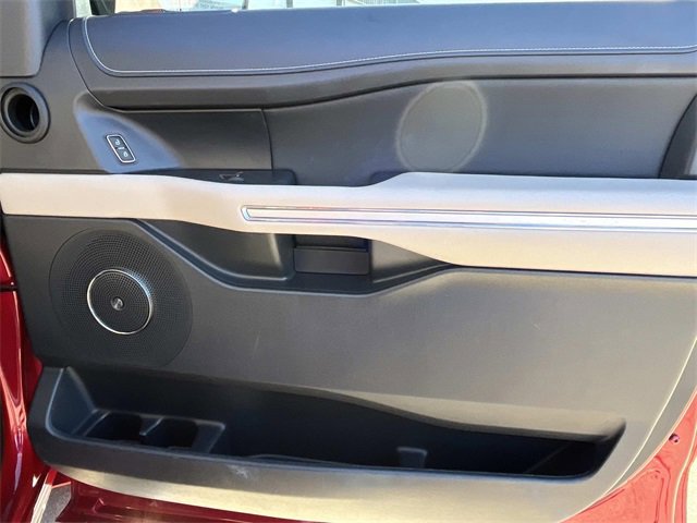 Used 2022 Ford Expedition Max Limited image 26