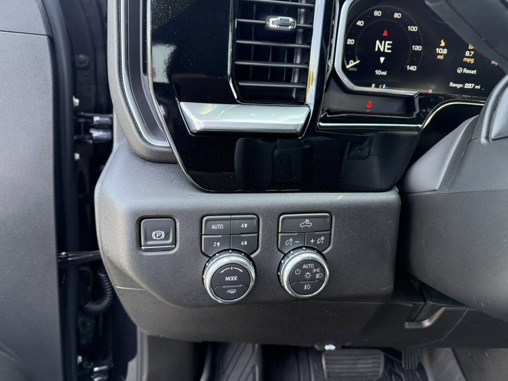 New 2026 GMC Sierra 1500 Elevation image 15