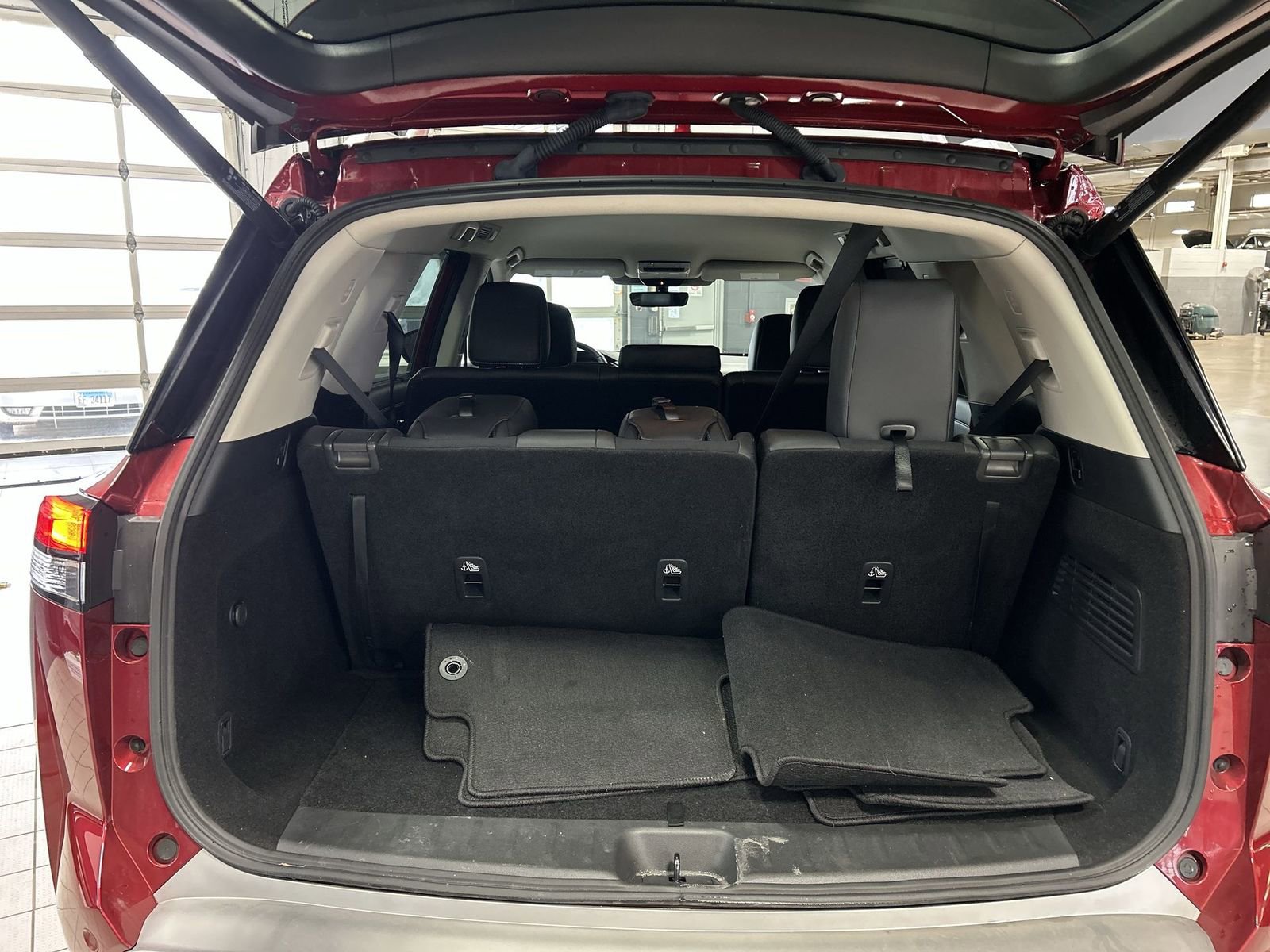 Certified 2024 Nissan Pathfinder SL image 41