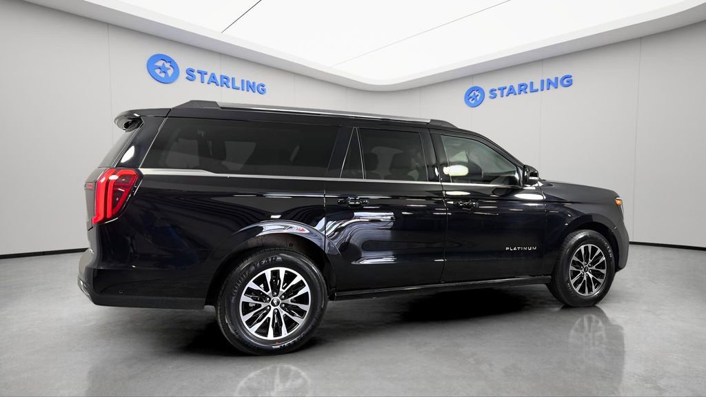 Used 2025 Ford Expedition Max Platinum AWD/4WD image 11