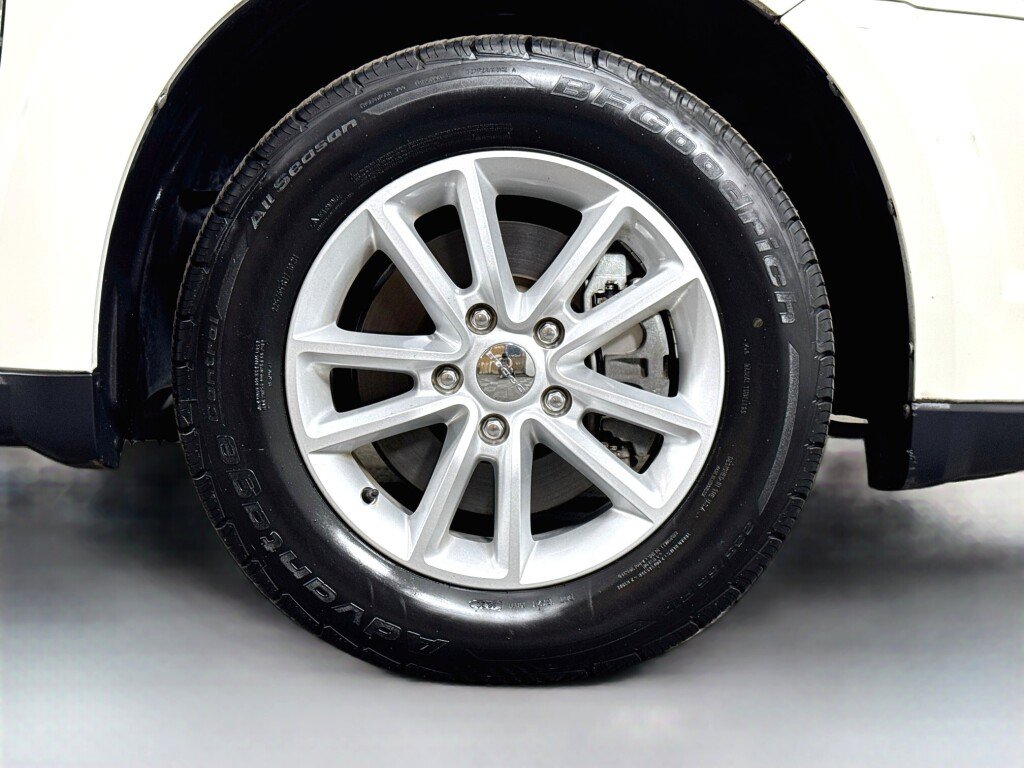 Used 2014 Dodge Journey SXT AWD/4WD image 38