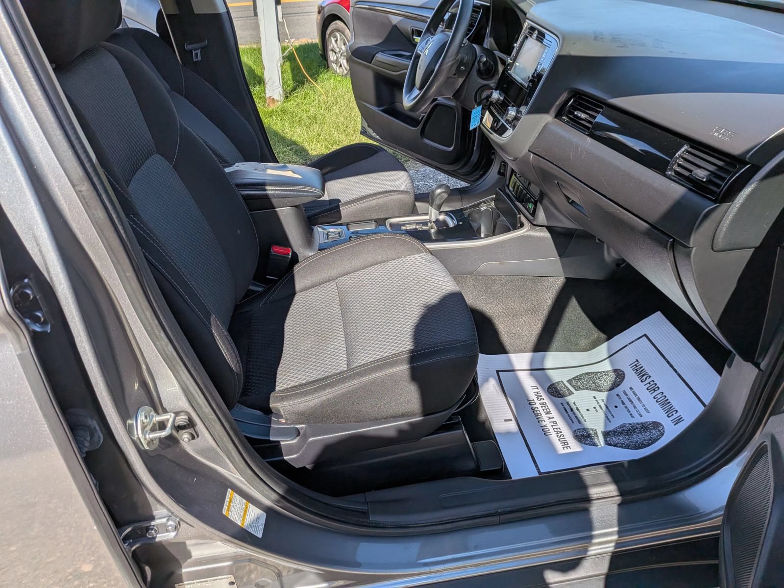 Used 2020 Mitsubishi Outlander ES FWD image 36