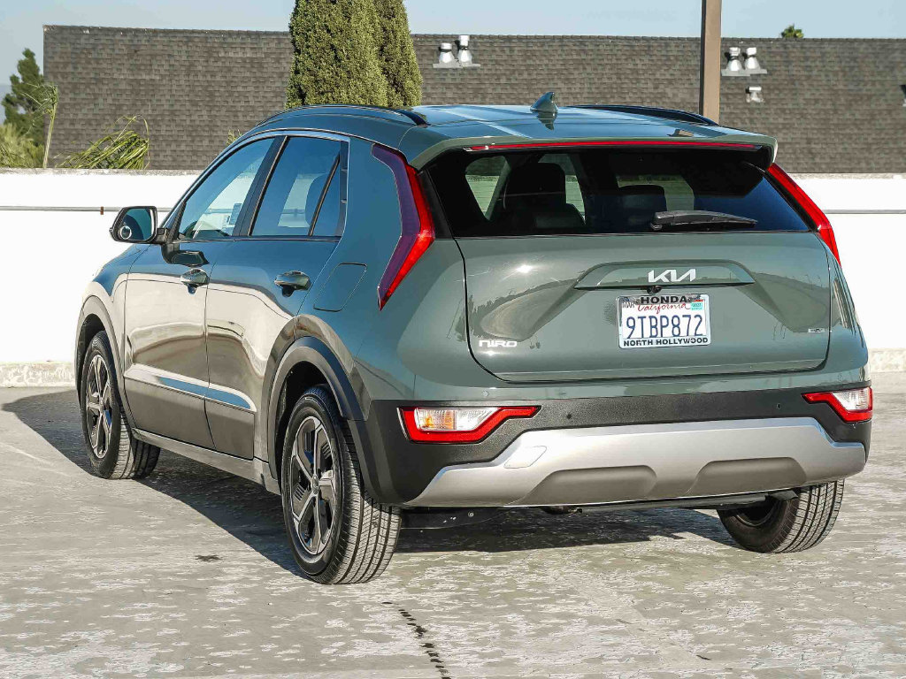 Used 2025 Kia Niro EX FWD image 6