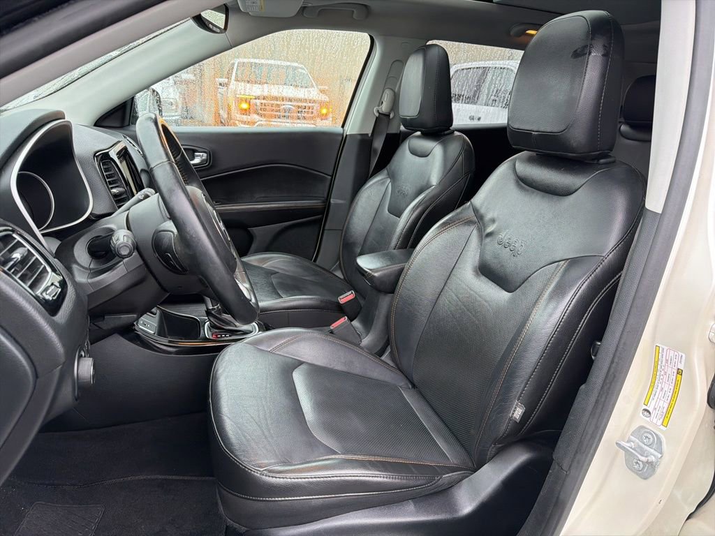 Used 2018 Jeep Compass Limited w/ Navigation Group FWD image 30