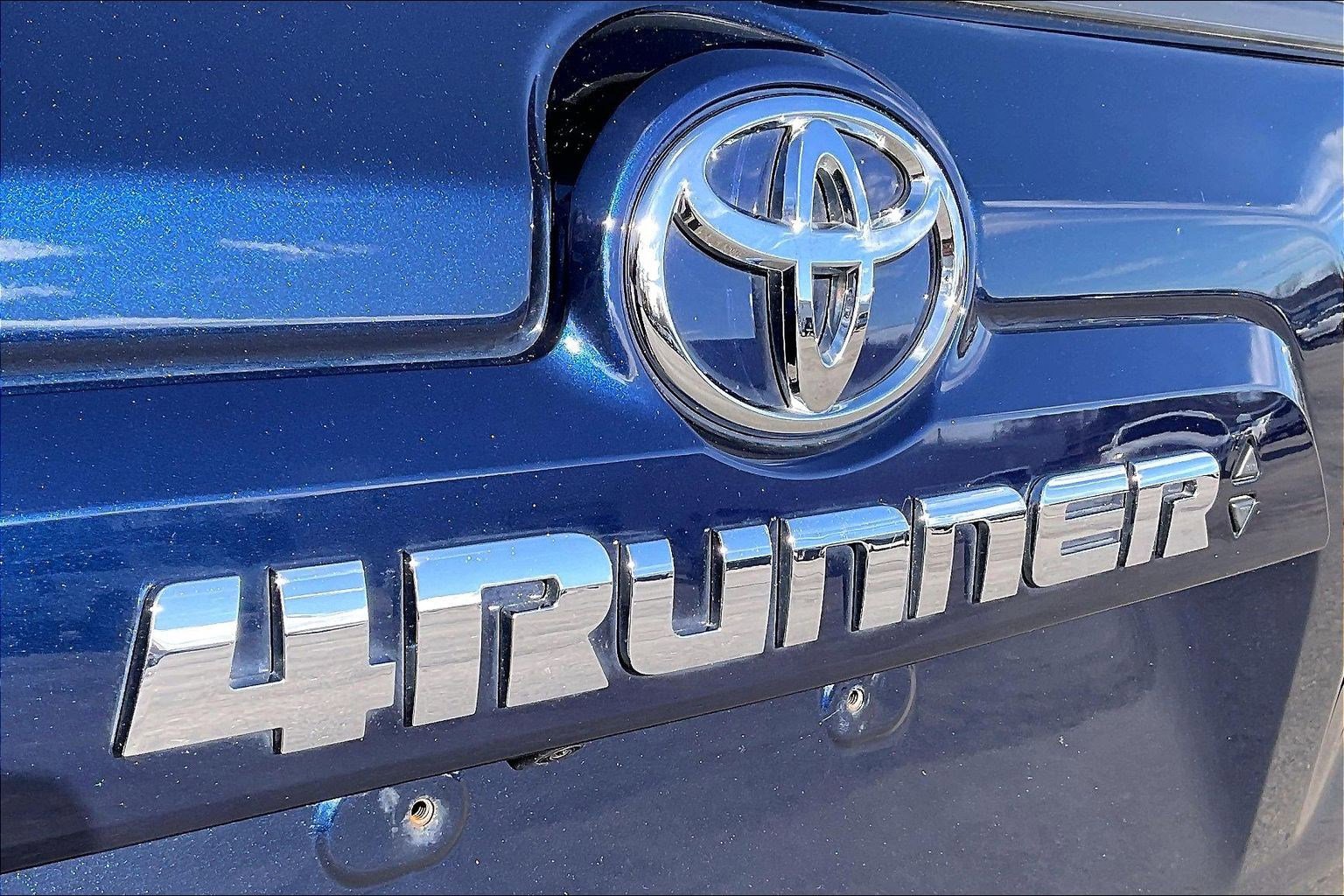 Used 2022 Toyota 4Runner SR5 image 28