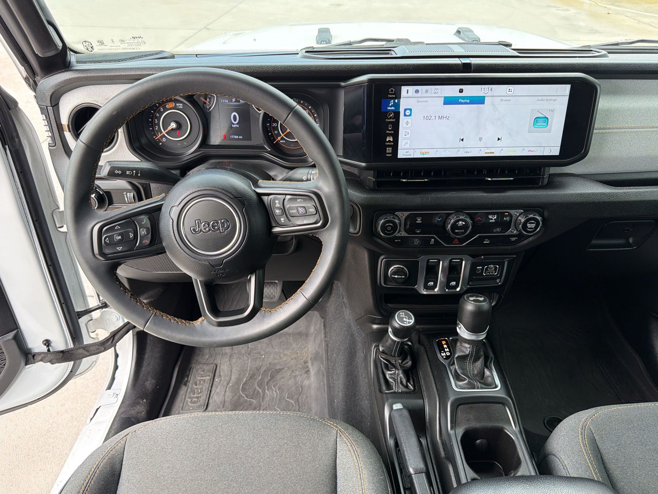 Used 2024 Jeep Wrangler Sport AWD/4WD image 28