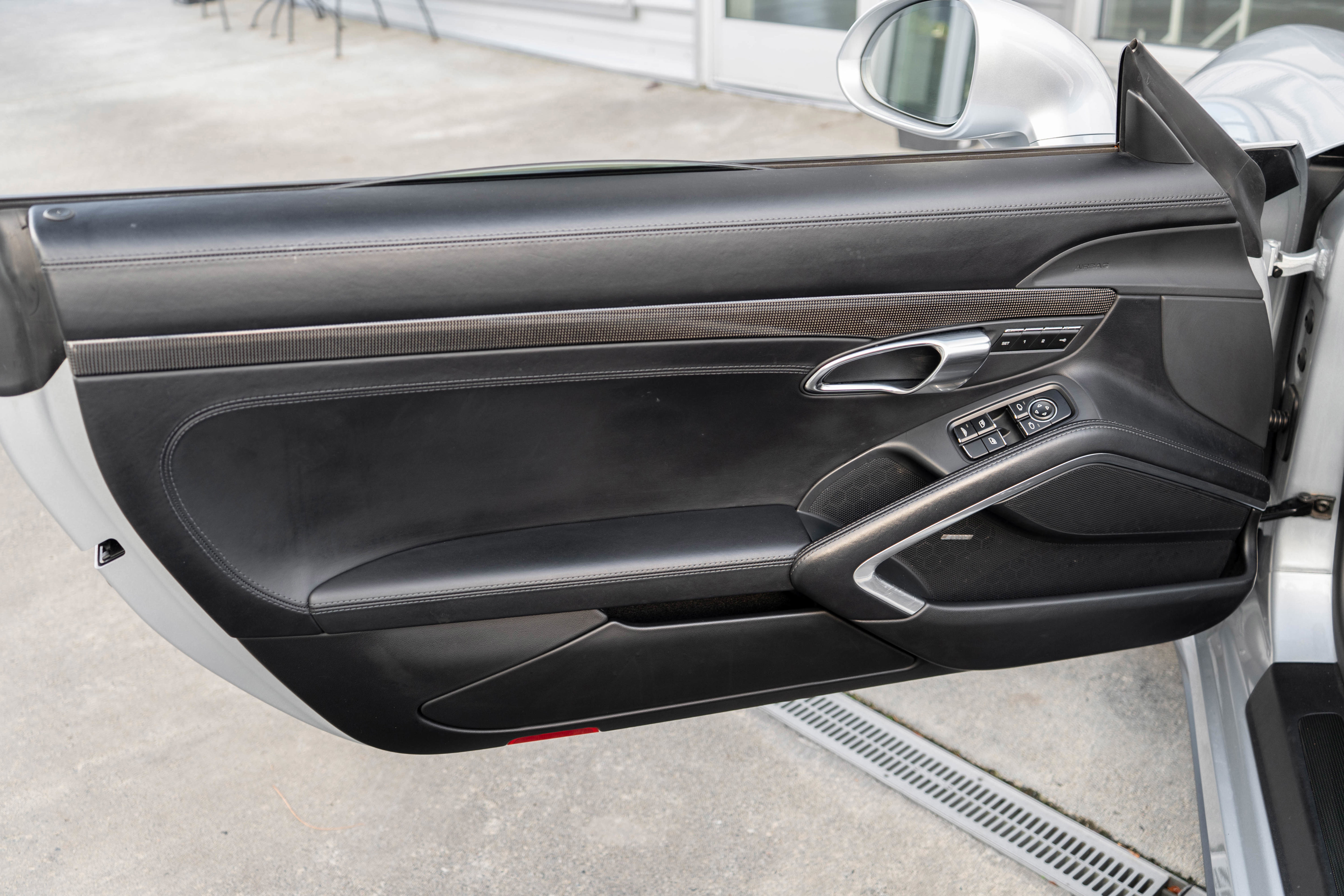 Used 2014 Porsche 911 Turbo S image 11