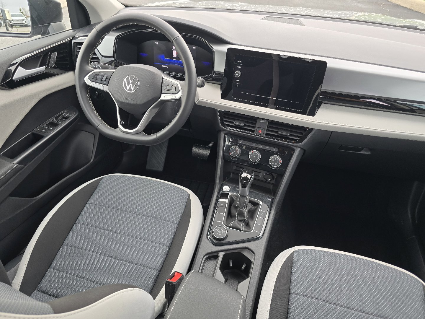 Certified 2025 Volkswagen Taos S AWD/4WD image 27