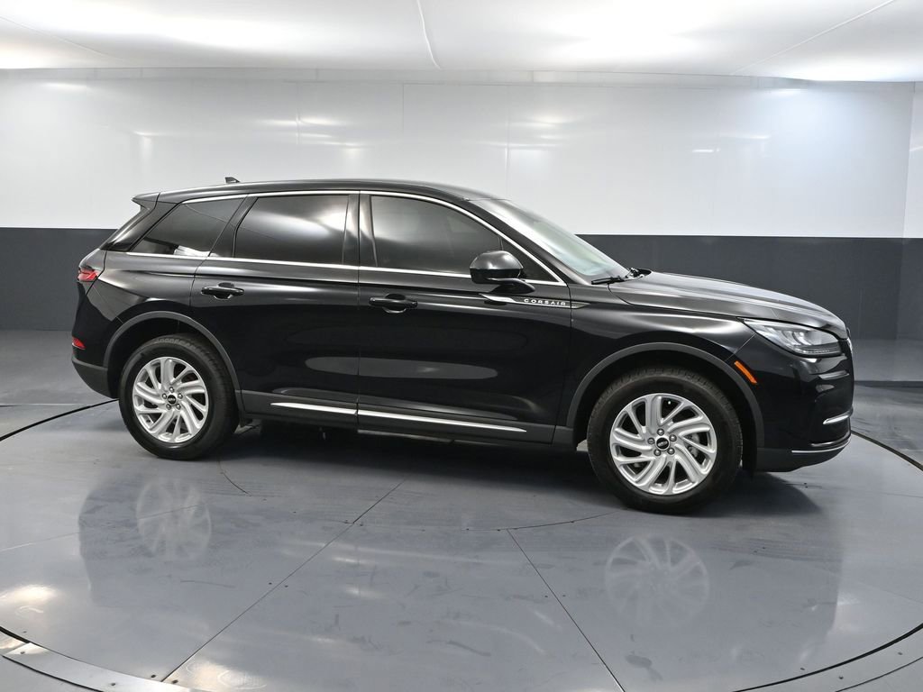 Used 2024 Lincoln Corsair Premiere image 4