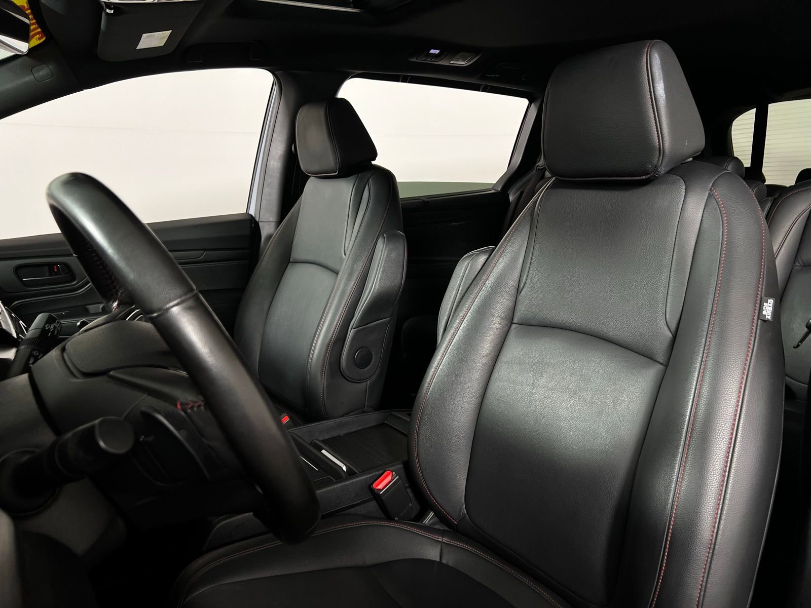 Used 2025 Honda Odyssey Sport-L image 13