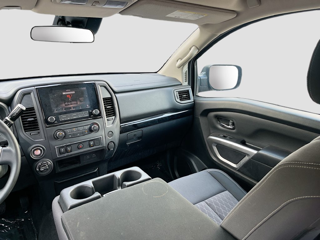 Used 2024 Nissan Titan SV AWD/4WD image 21