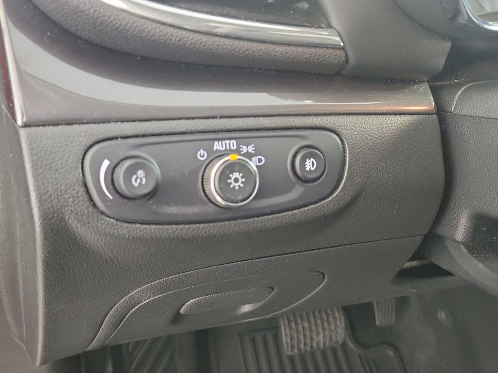 Used 2017 Buick Encore Sport Touring image 14