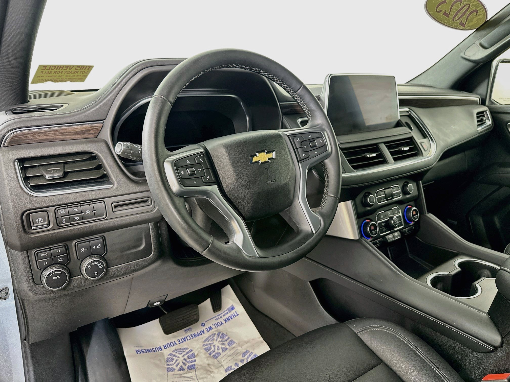 Used 2023 Chevrolet Tahoe LT w/ Luxury Package AWD/4WD image 9