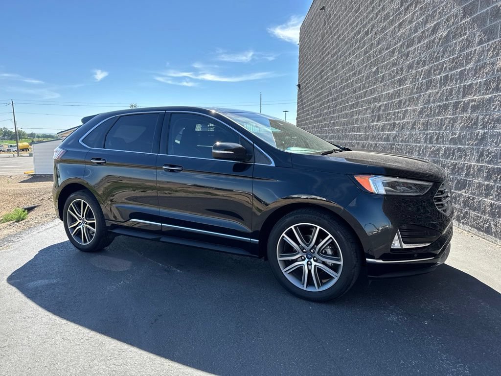 Used 2019 Ford Edge Titanium w/ Equipment Group 301A FWD image 1