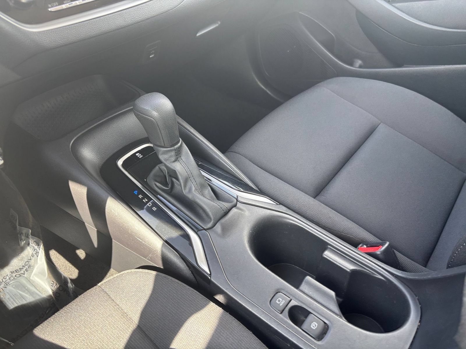 Used 2025 Toyota Corolla LE FWD image 38