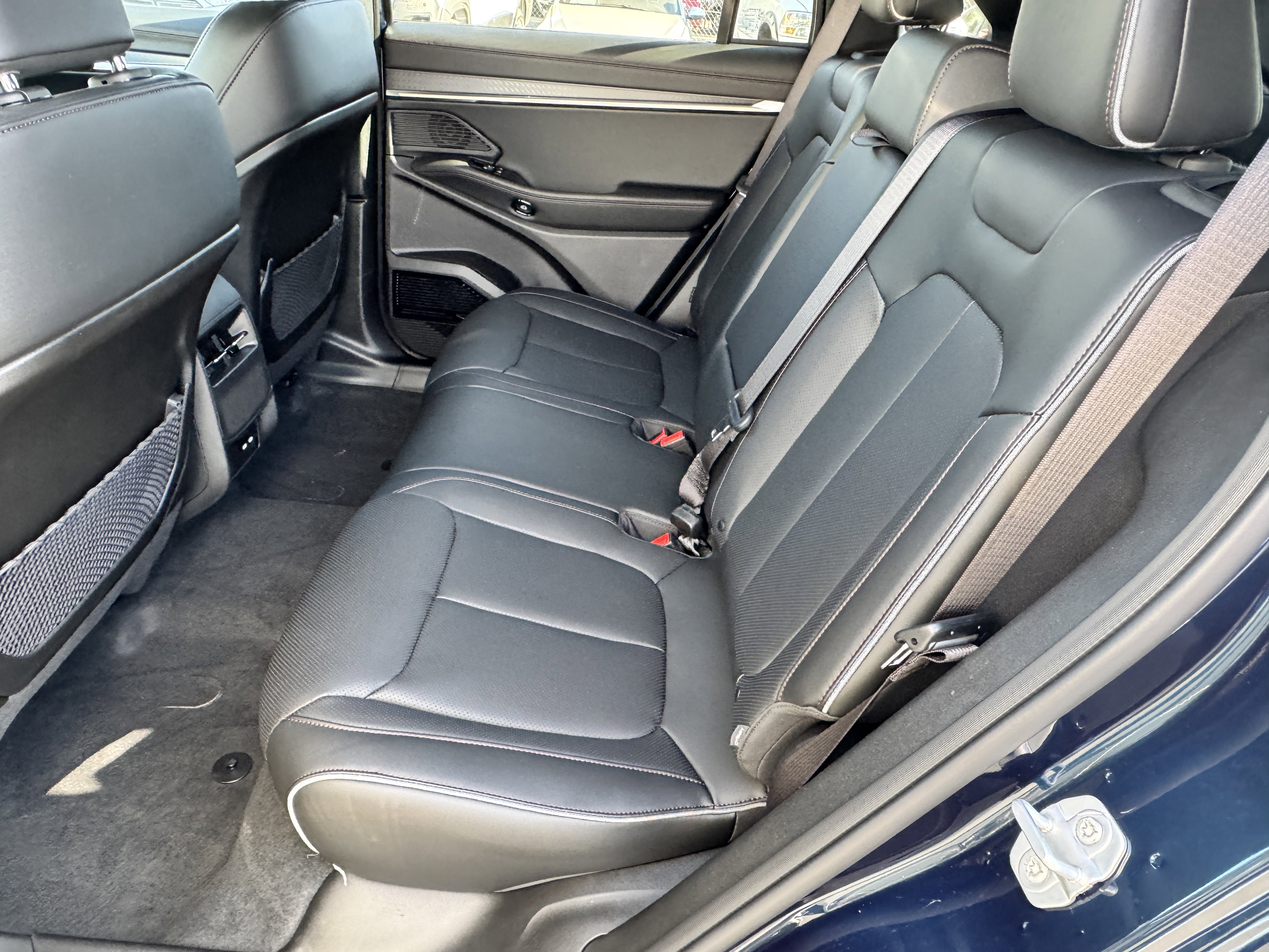 New 2025 Jeep Wagoneer Limited image 28