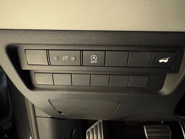 New 2026 Mitsubishi Outlander SEL FWD image 11